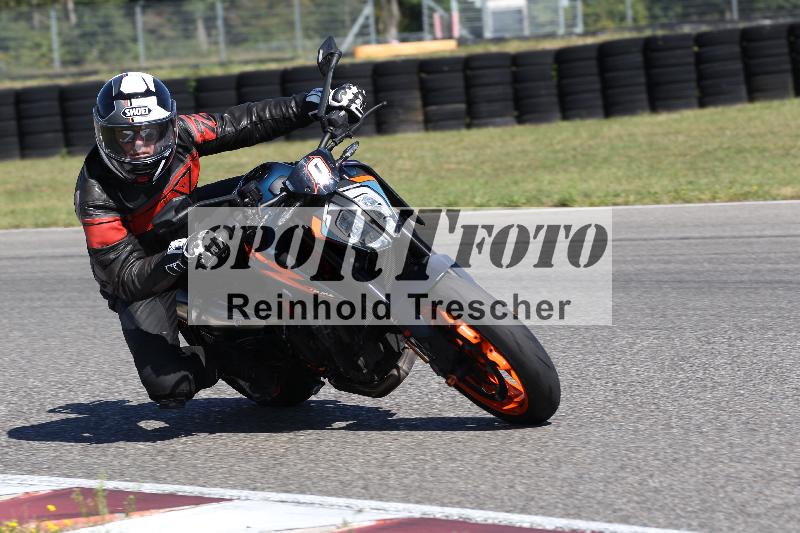 Archiv-2025/48 25.08.2025 Cornu Master School ADR/blau-bleu/0-3